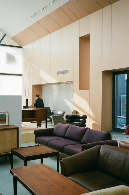 Chic Minimalist Decor for a Stylish Living Space - Storehouse Essentials