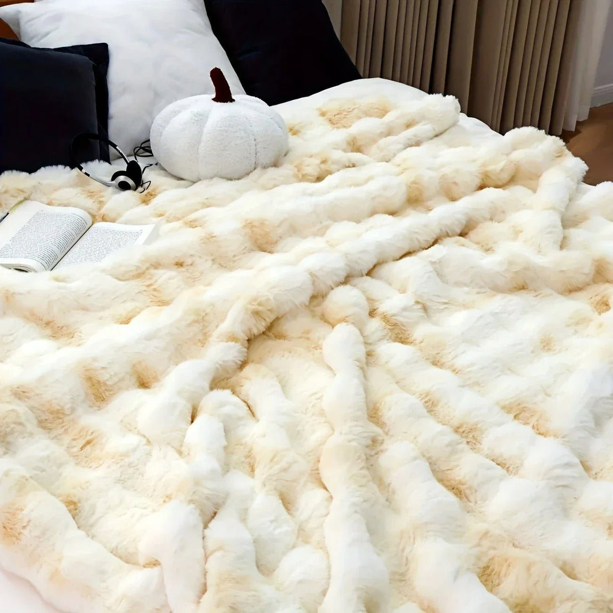 Faux Rabbit Fur Fleece Throw Blanket - Storehouse Essentials